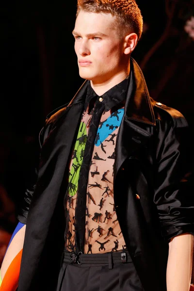 Look 106